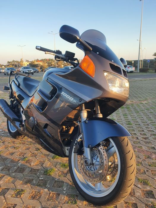 Honda sc24 cbr1000f