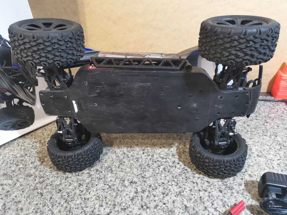 RC машинка Redcat Blackout XBE Pro Brushless трагі безколекторна 1/10