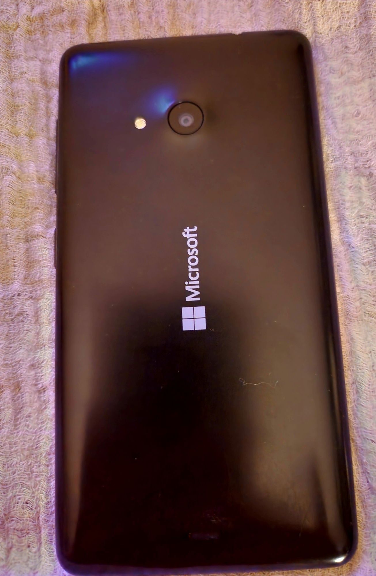 Telefon   lumia 535.