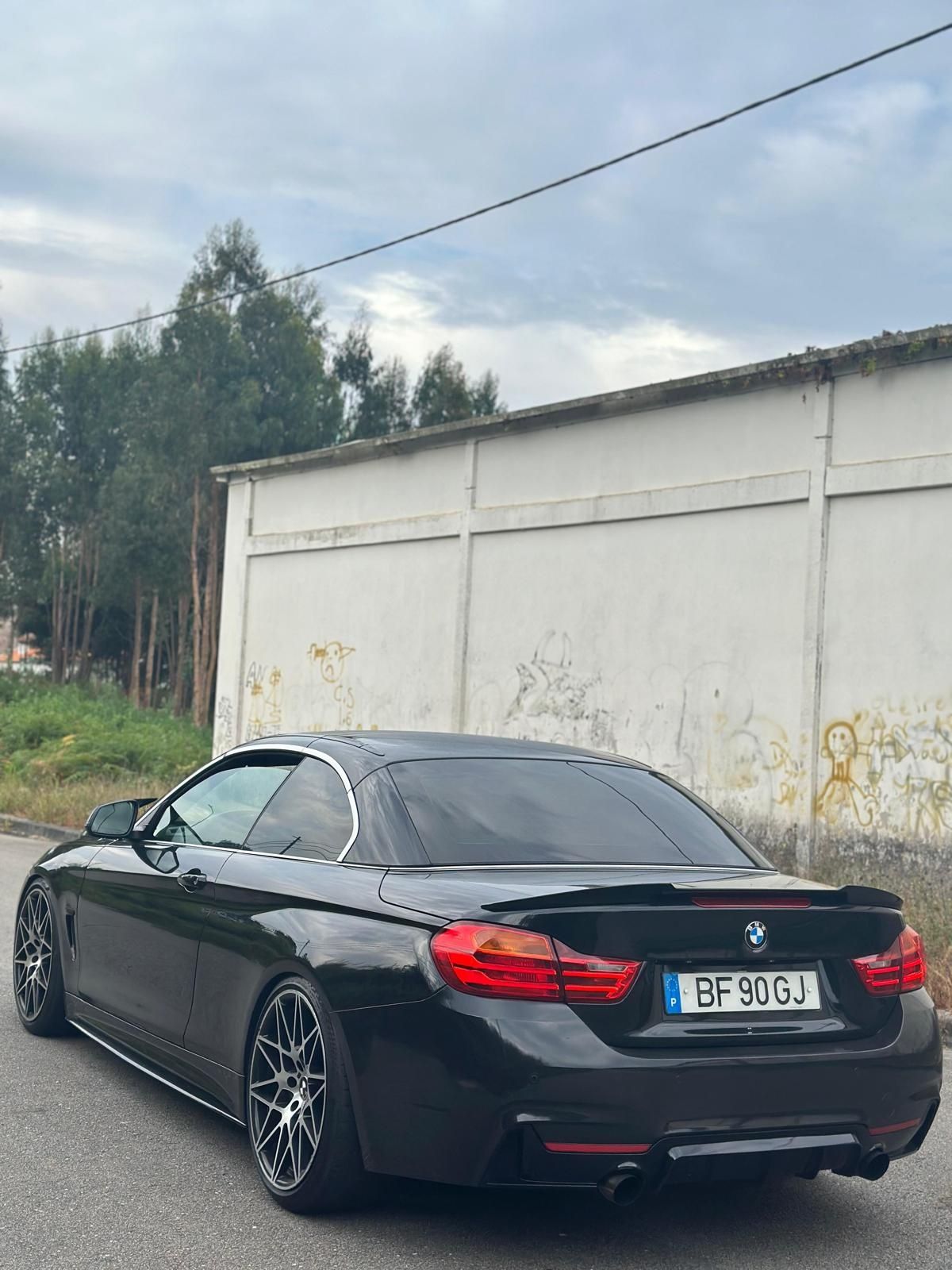 BMW F33 420d Cabrio Pack M [Full extras]