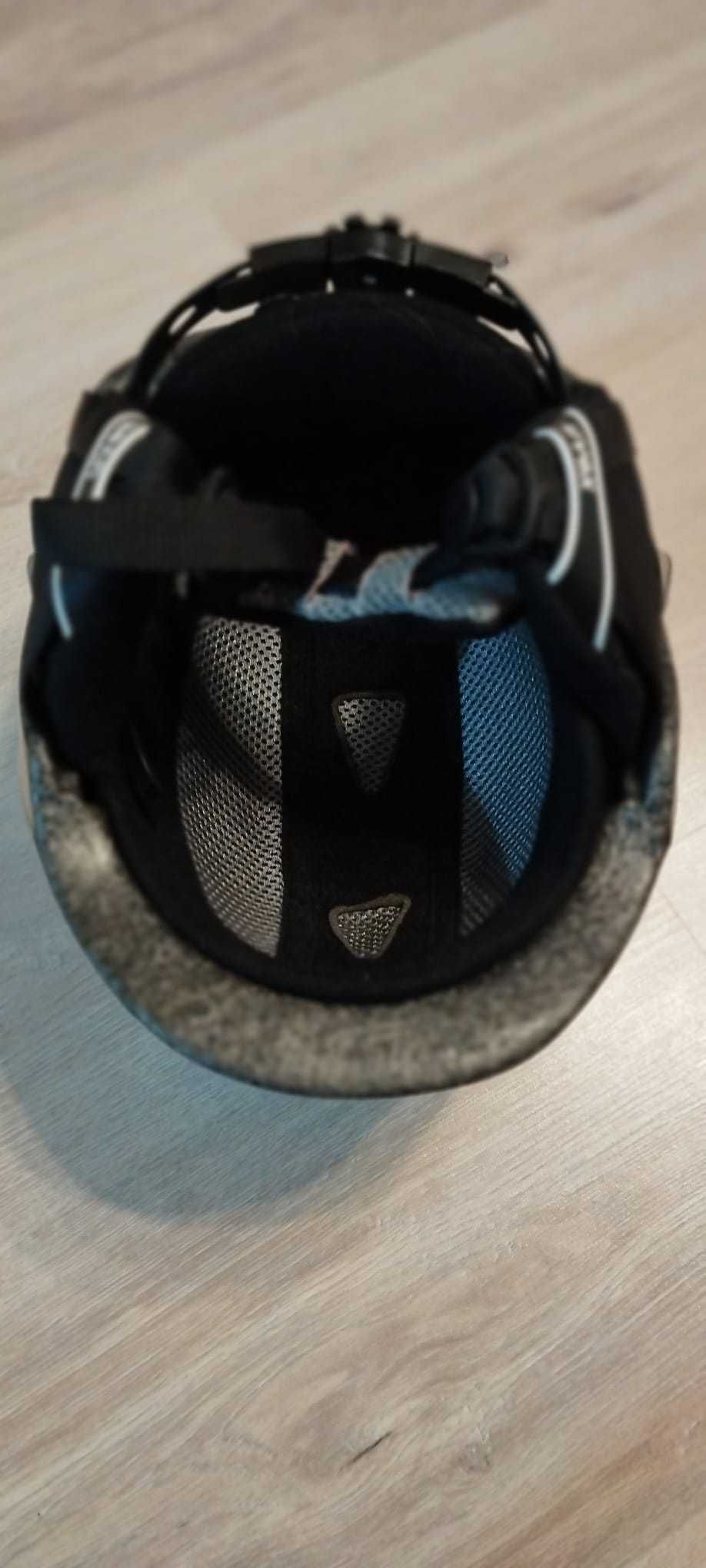 Kask narciarski Uvex
