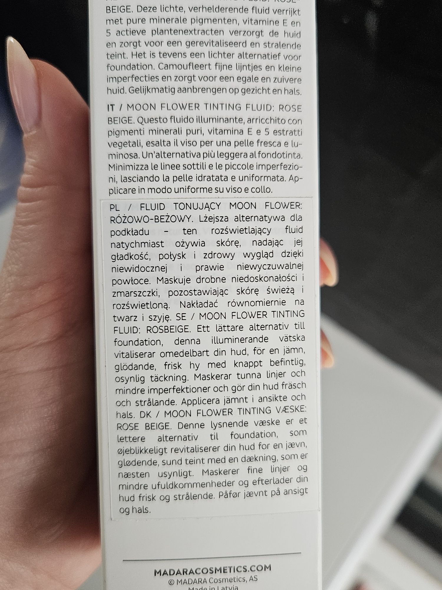 Madara fluid tonujący Moon Flower tint