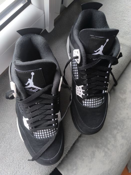 Jordany 4 white thunder