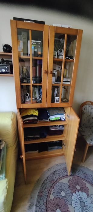 Biblioteczka -  witryna , komoda sosnowa w super stanie