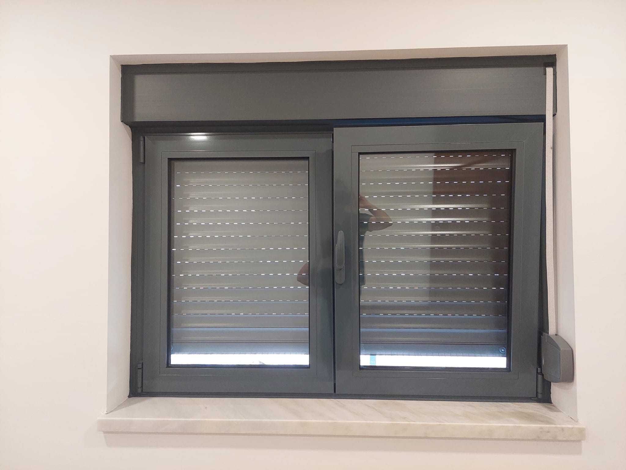 Moradia t2 90m²  com terraço de 60m² em cruz de pau amora seixal