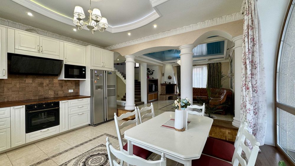 Просторий будинок з каміном! Бомбосховище. Ремонт, ландшафт.