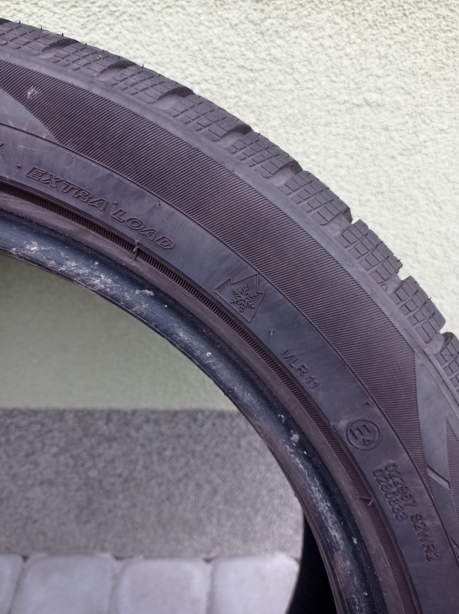 opony zimowe  M+S  225/45R17  rok 2019