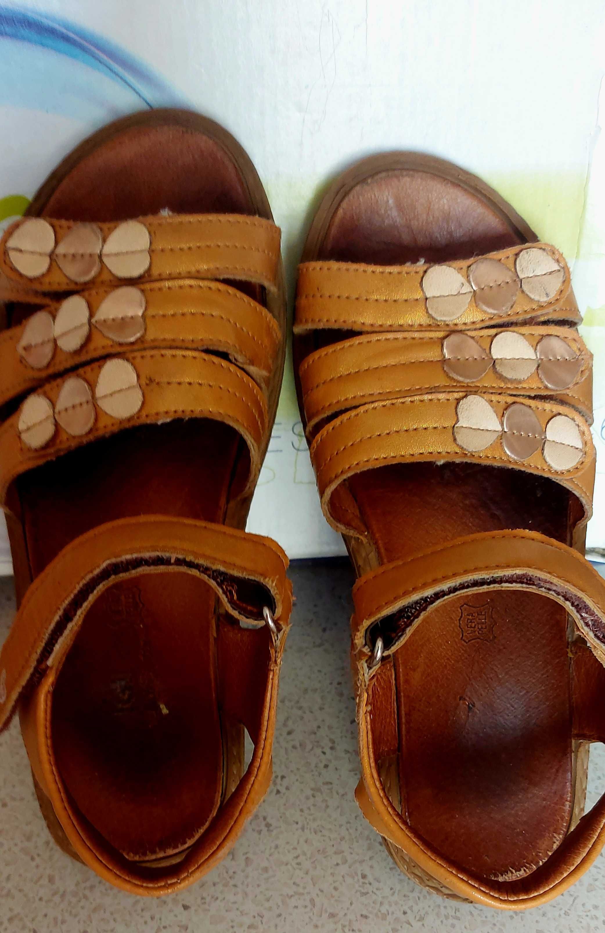 Шкіряні босоніжки сандалі босоножки Primigi Примиджи