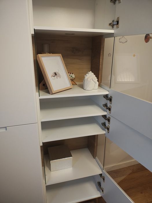 Biała witrynka Witryna słupek