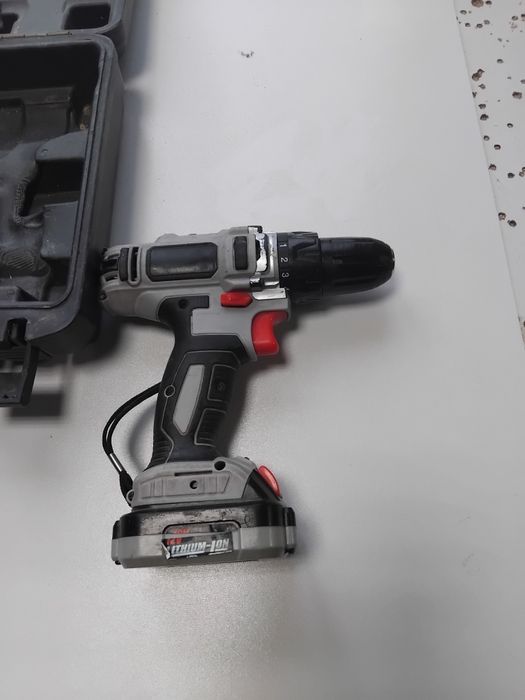 Шурупокрут в нормальному стані Форте