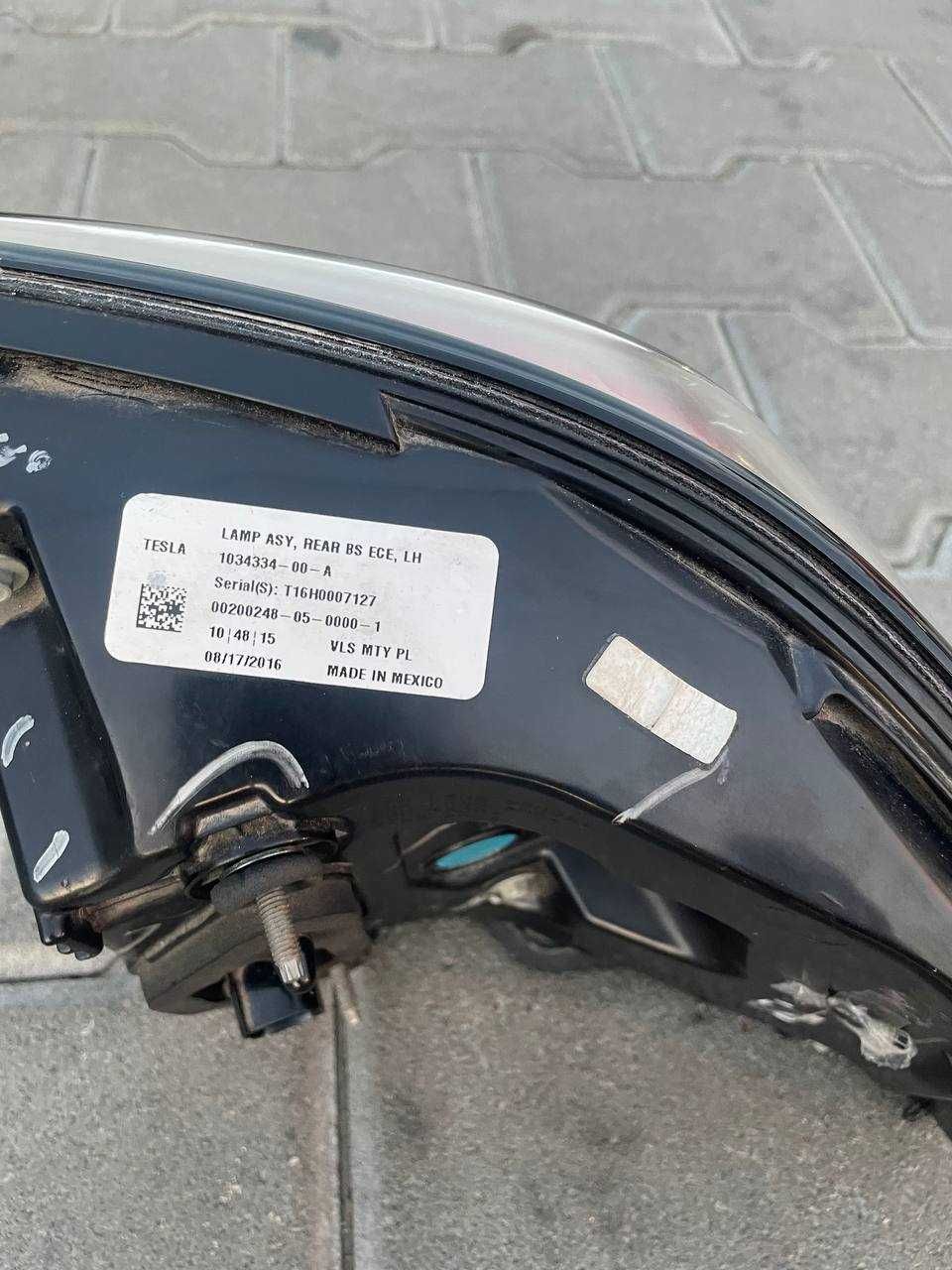 Продам,задній стоп Tesla X
