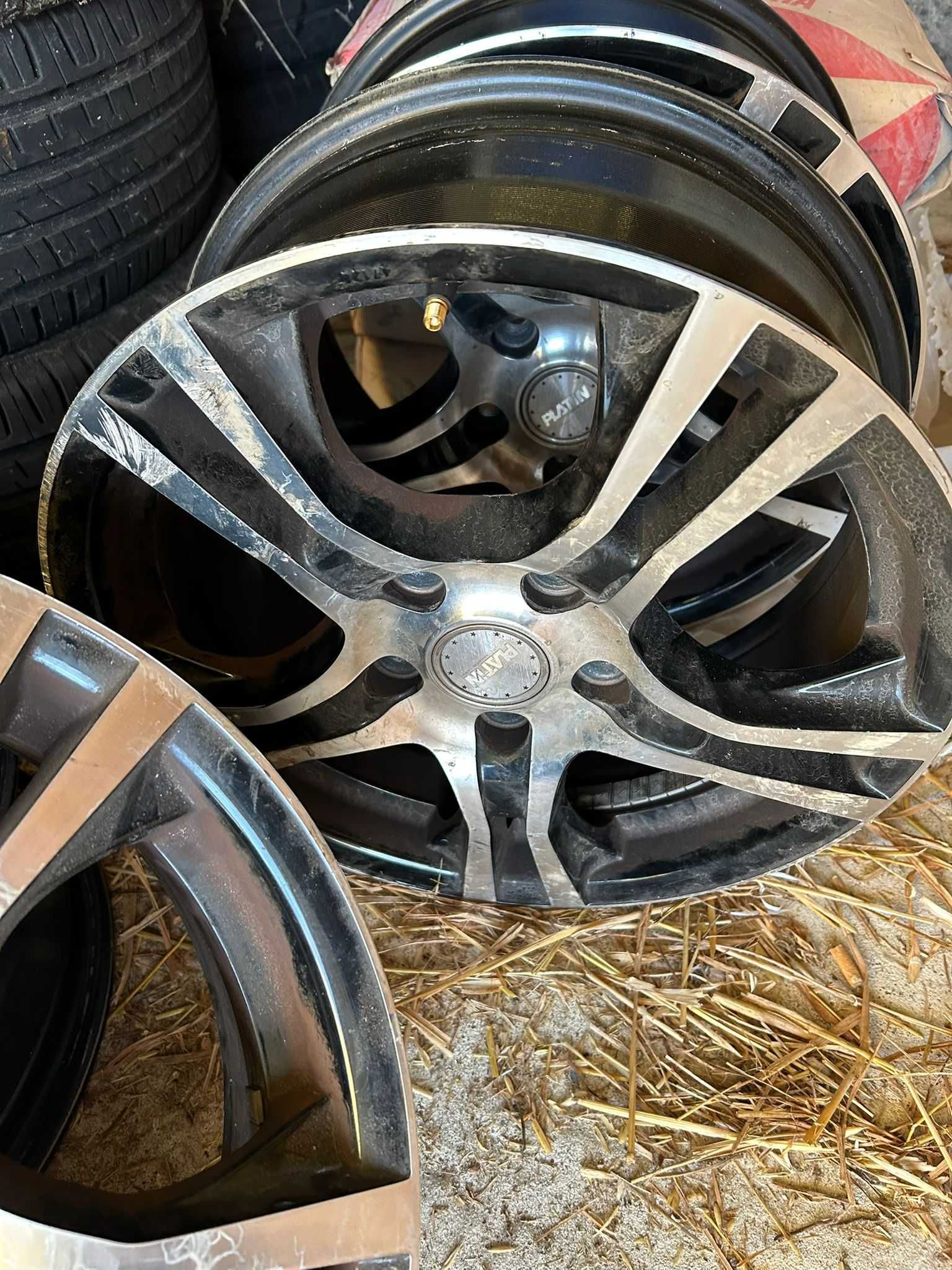 À venda 4 Jantes aluminium  r 16 montadas num honda accord