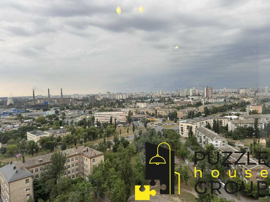 Продаж просторої 3-к квартири біля метро «Чернігівська»