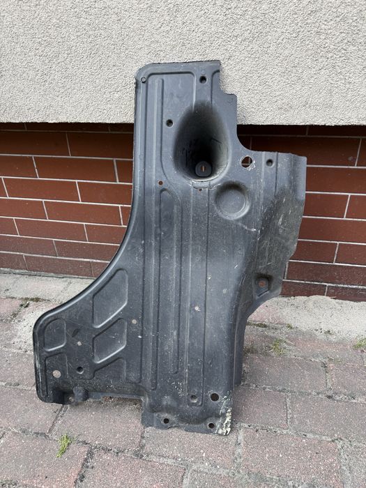 Volvo XC60 XC70 08-16 osłona podwozia prawy tył