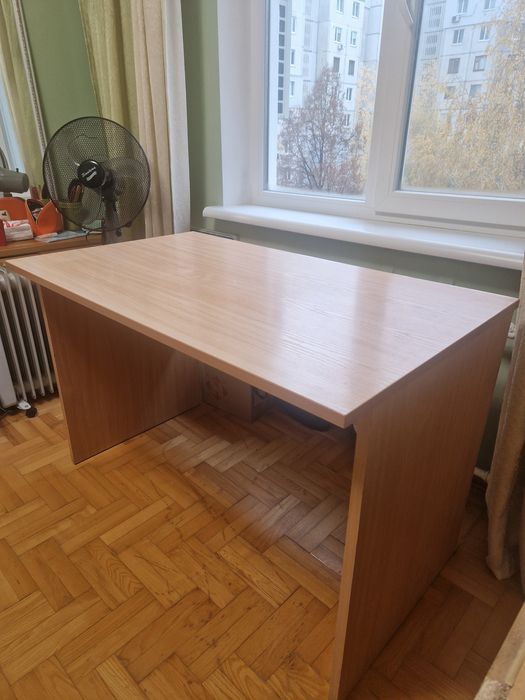 Стіл письмовий офісний