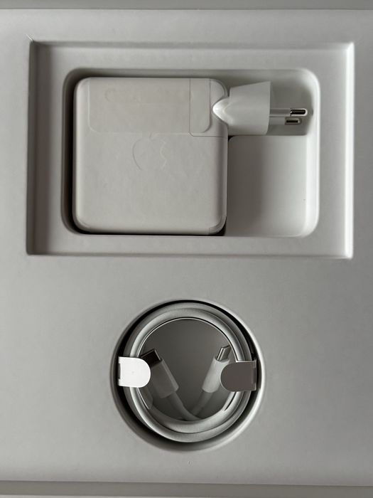 Оригінальне зарядне macbook Apple USB-C 61W