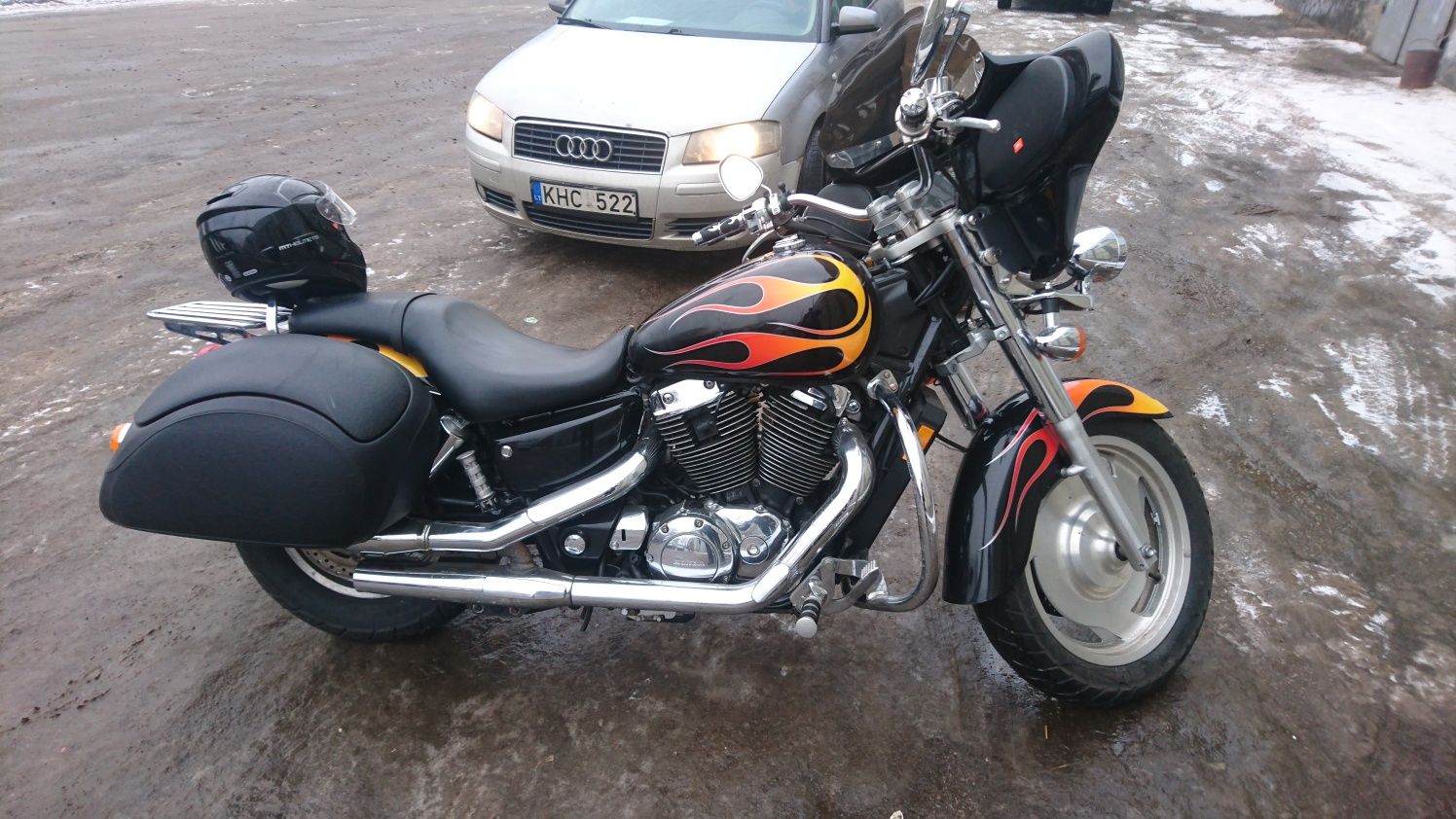 Продам HONDA Shadow VT1100 C2 Sabre