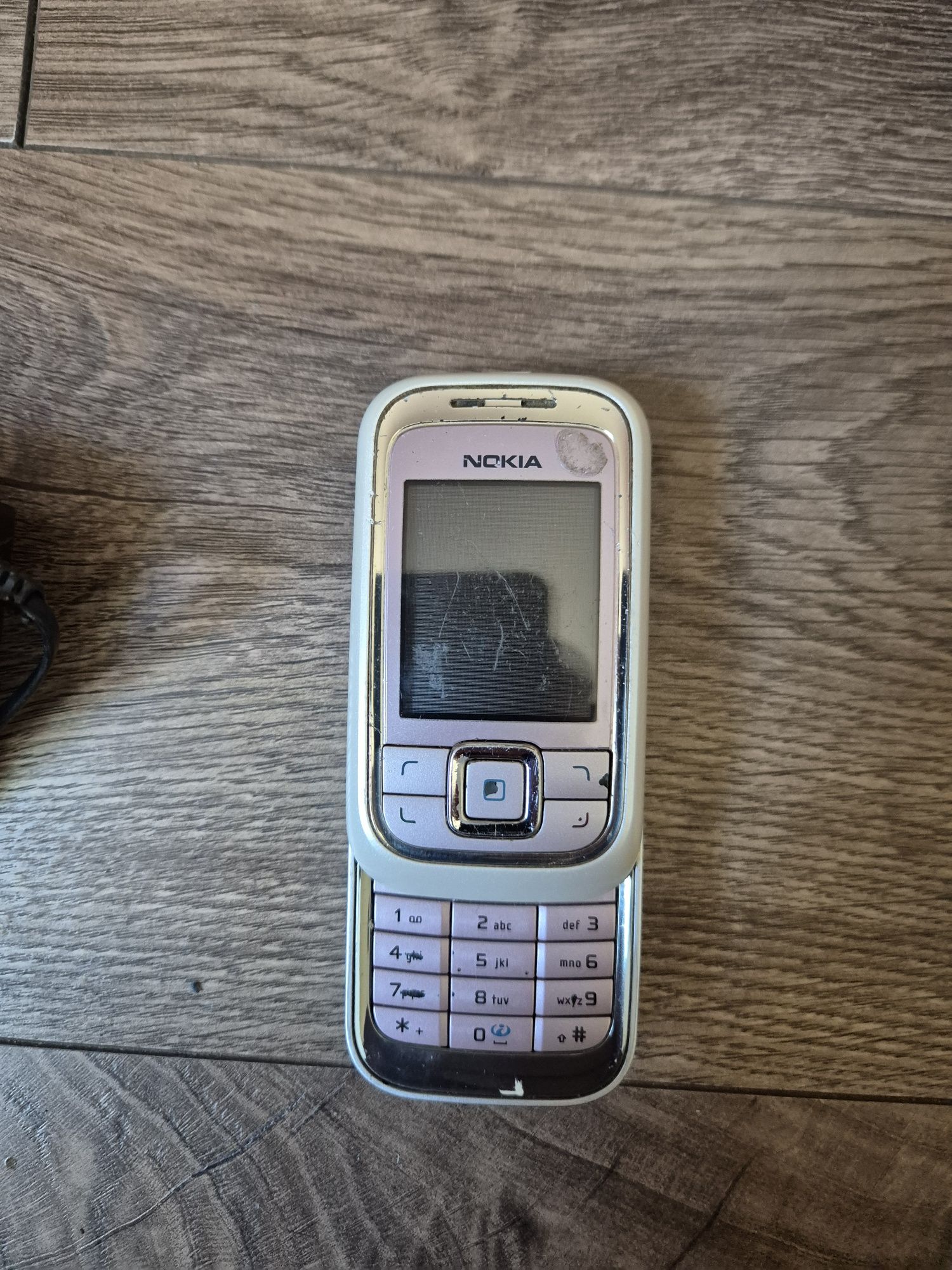 Nokia 6111 wraz z ladowarka