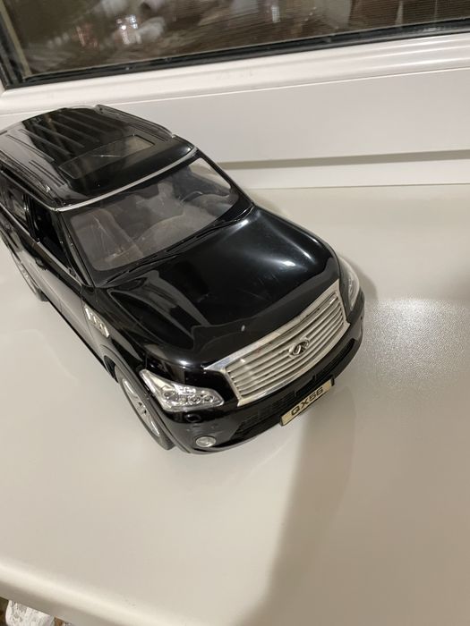 Игрушечная машинка 32 см длина