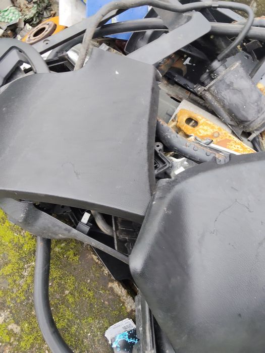 Porta luvas golf 4 e forras da mala e plásticos interiores