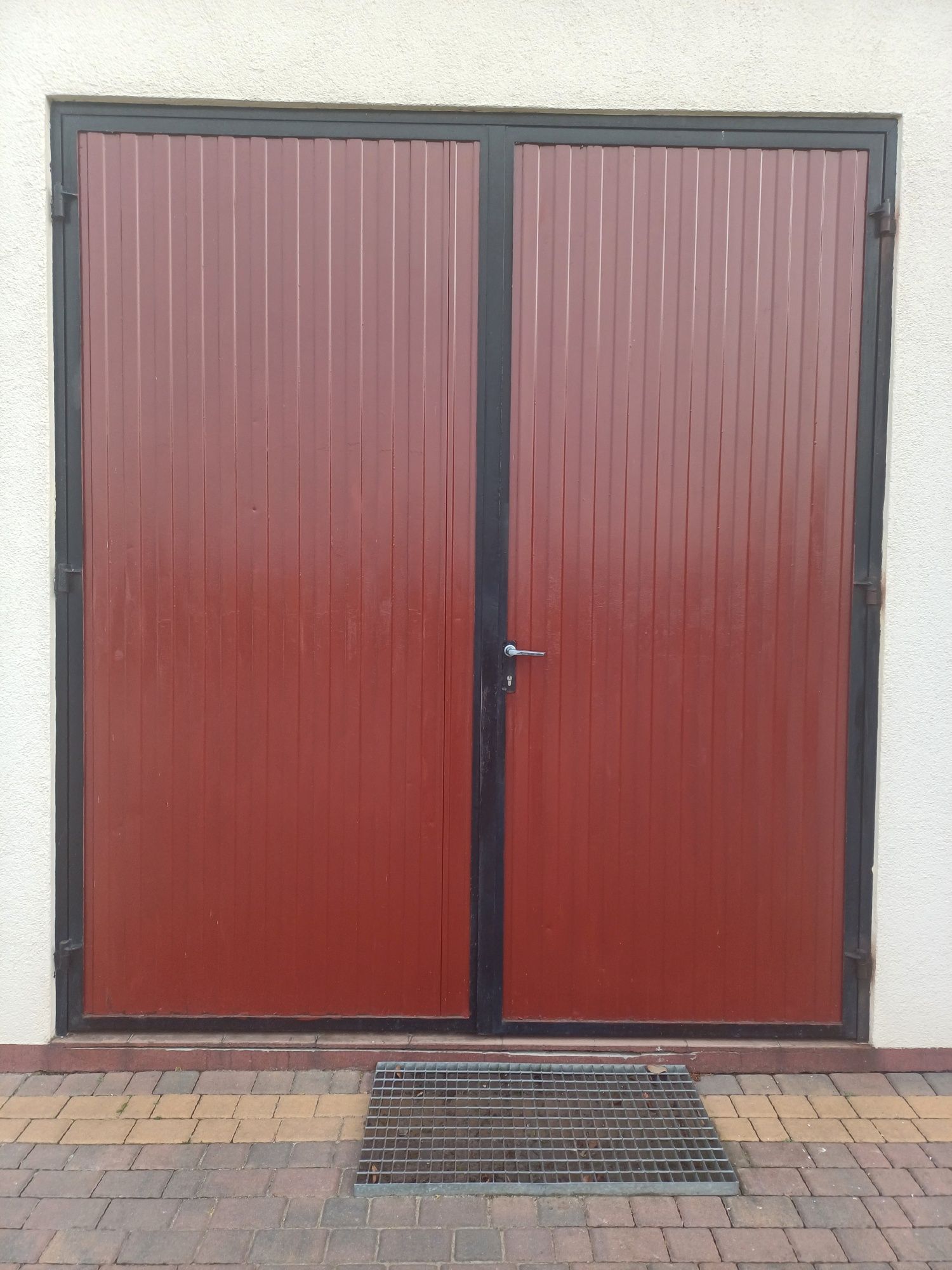Drzwi garażowe 2,60 x 2,80
