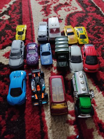 Іграшкові авто різні