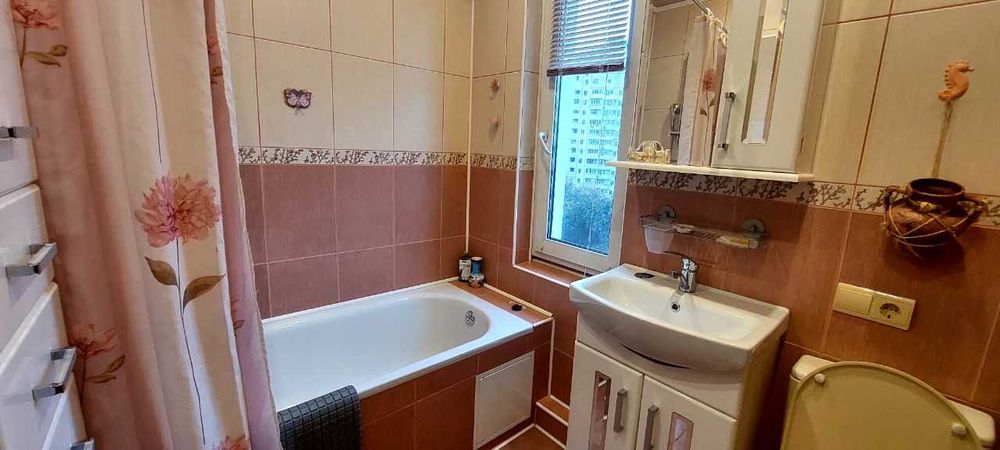 ВПЕРШЕ здається простора сучасна  двокімнатна по вул.  Т. ЯБЛОНСЬКОЇ !