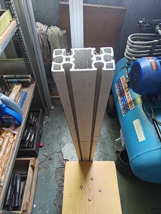 Profil aluminiowy konstrukcyjny 90x45 L-1195mm