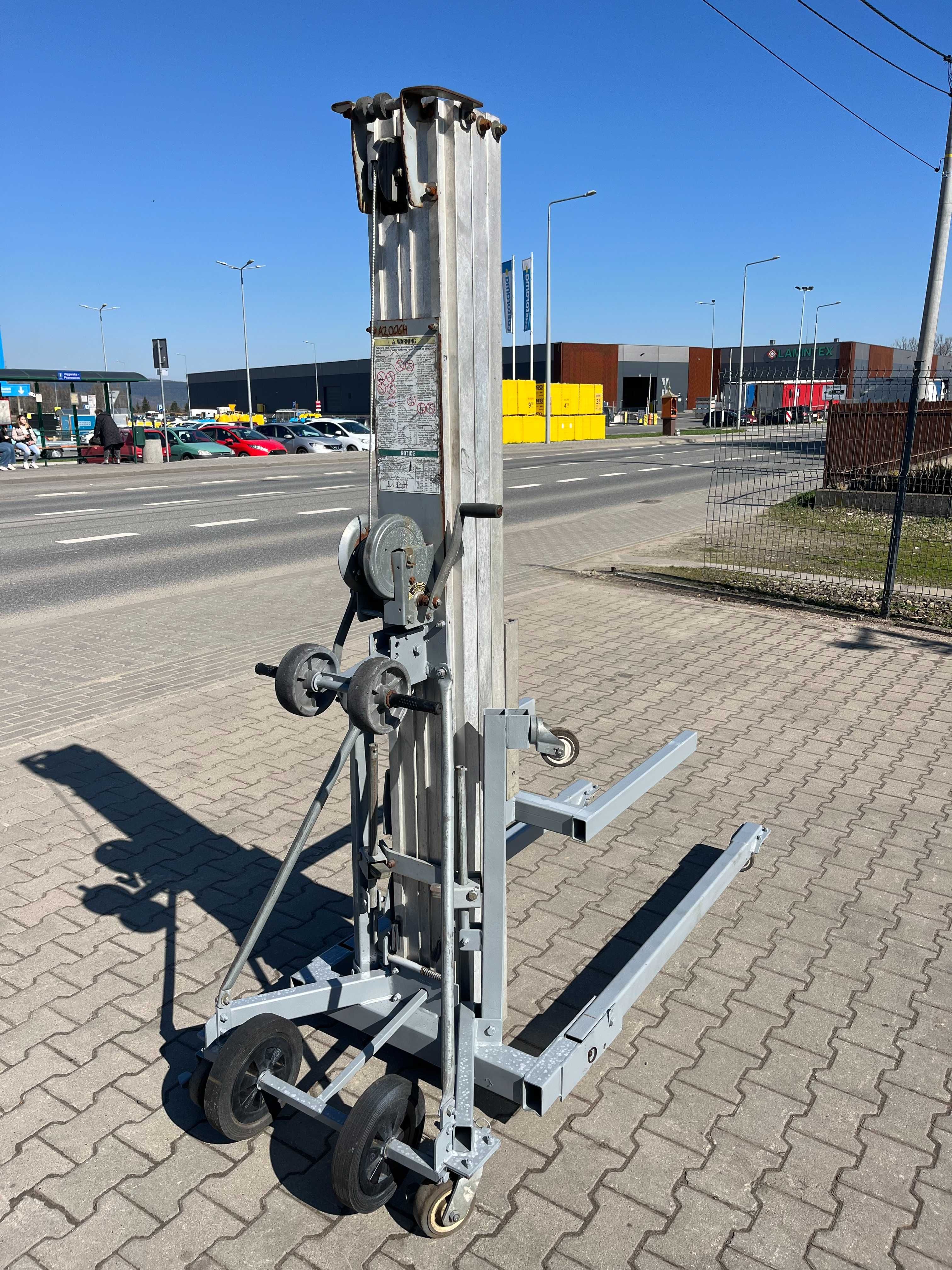 Podnośnik montażowy towarowy Genie SLC-18