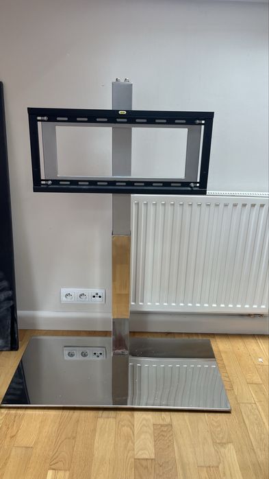 Stojak ze stali nierdzewnej na tv