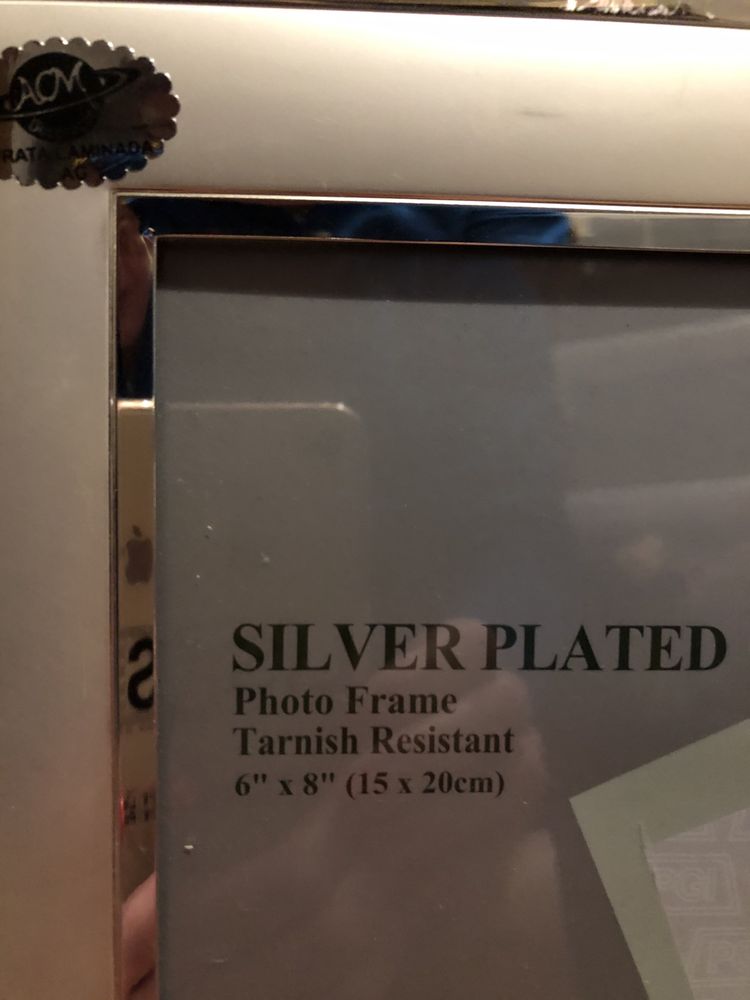 Moldura banhada a prata 15cm x 20cm