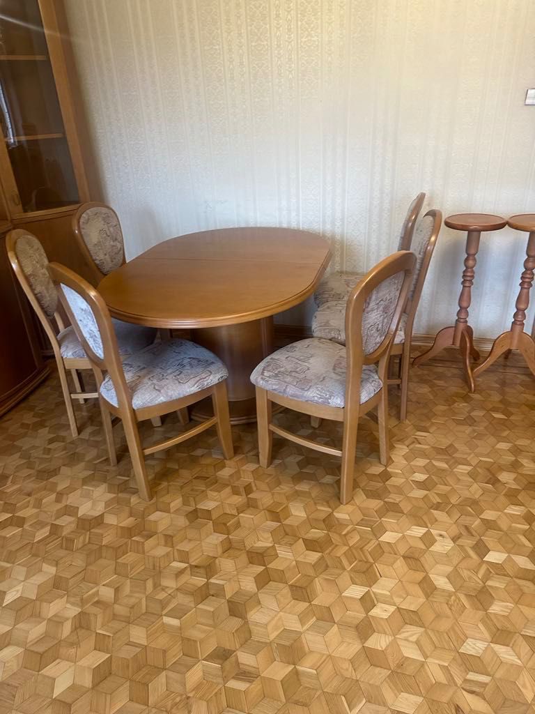 Sprzedam zestaw mebli drewnianych