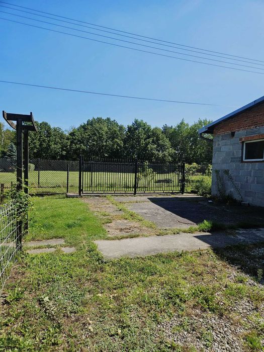 Działka 1710m2  + budynek gospodarczo-usługowy 250m2