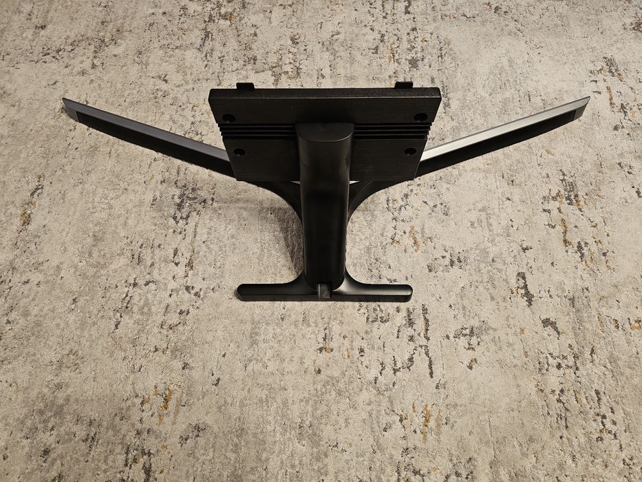 Samsung UE50RU7470 Noga, stopa do TV