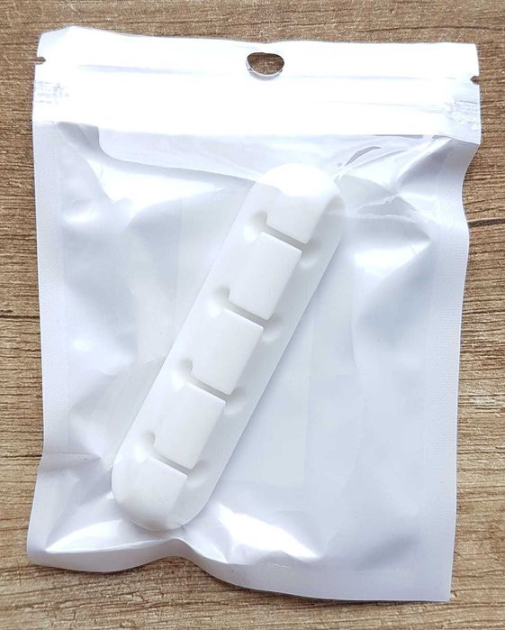 Samoprzylepny organizer na 4 kable (biały) NOWY