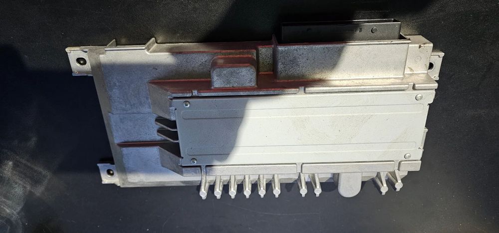 Bang Olufsen nagłośnienie komplet wzmacniacz głośniki zestaw Audi A4 B9