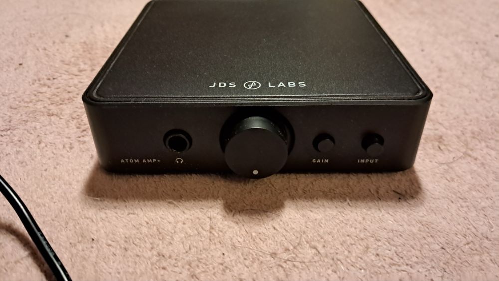 Wzmacniacz sluchawkowy JDS Atom amp +