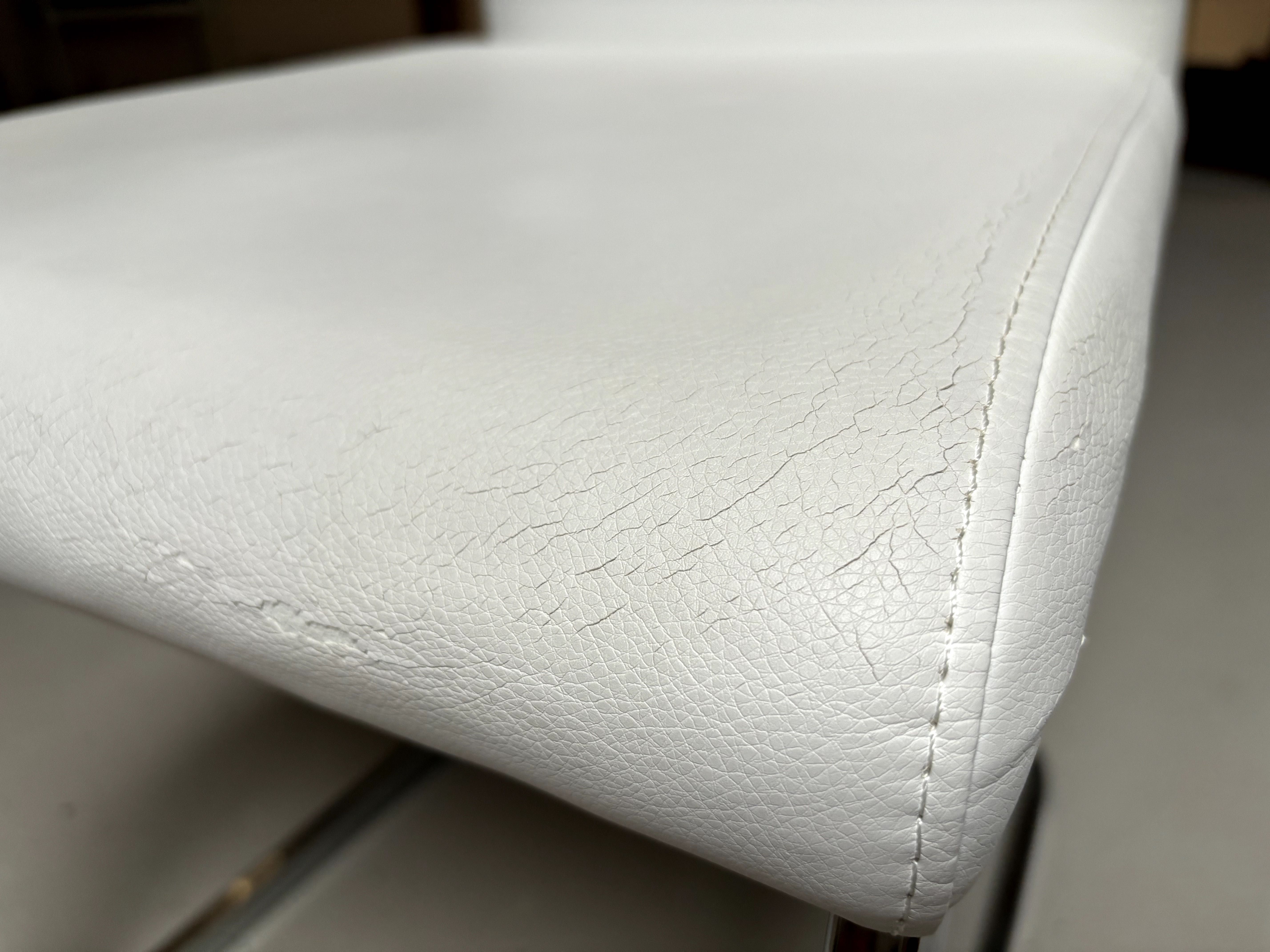 Stół rozkładany w białym połysku Ever New + komplet 4 krzeseł Batik