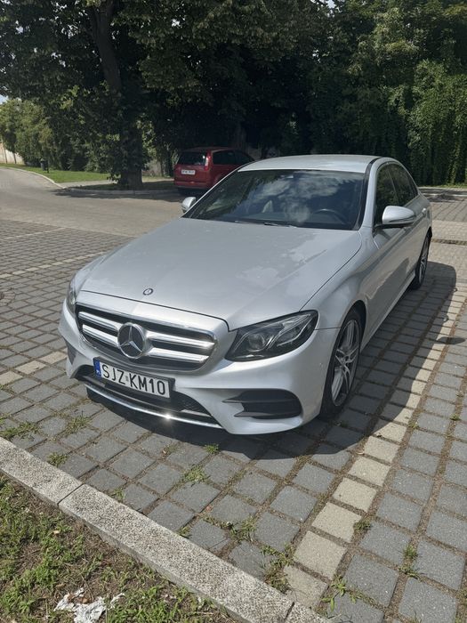 Mercedes-Benz Klasa E 220 d T 9G-TRONIC AMG Line