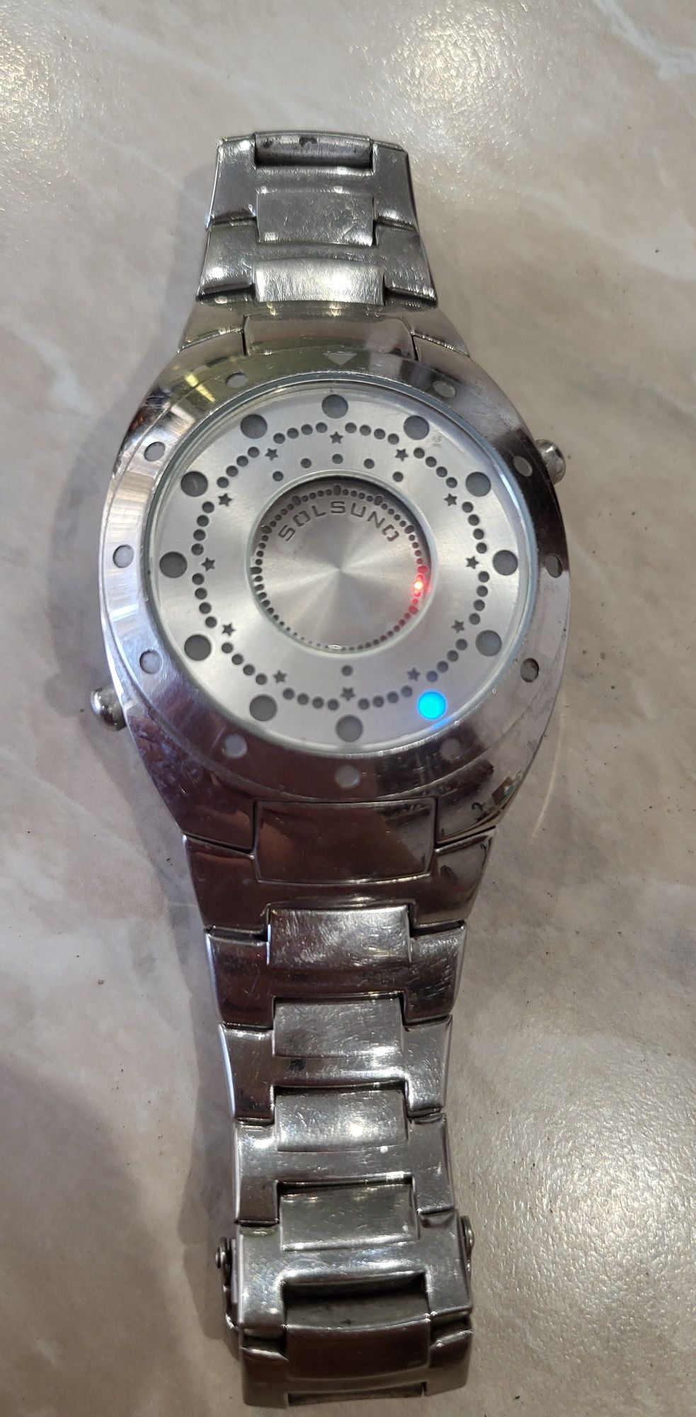 Продам недорого красивые часы solsuno оригинал винтаж