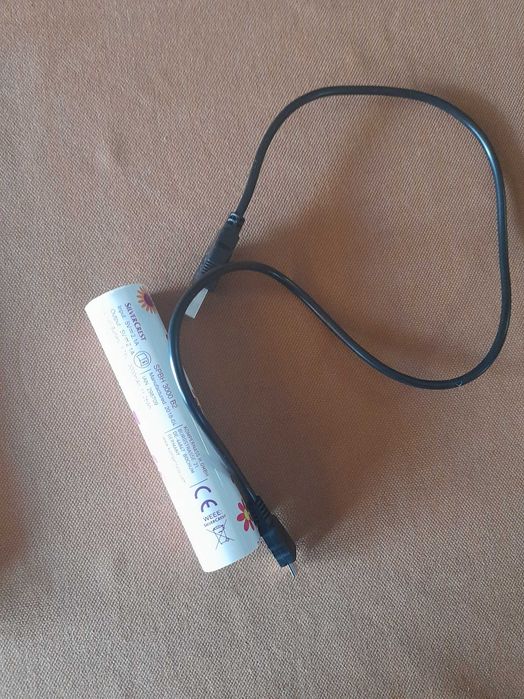 Carregador de telemóvel  novo