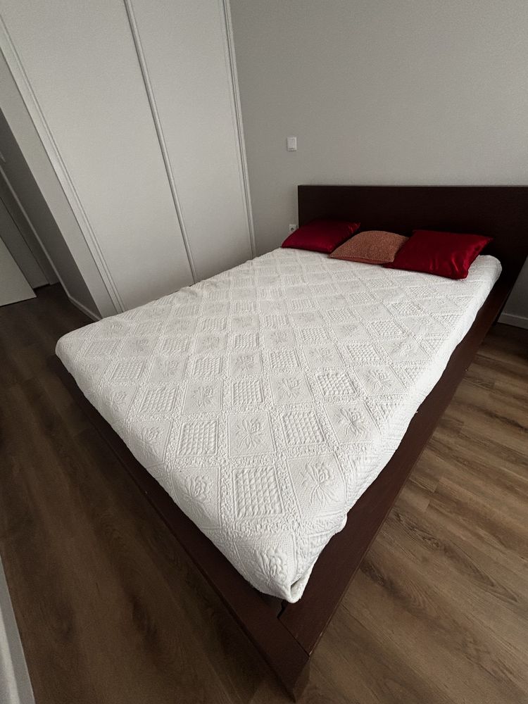 Cama de Casal - Malm Ikea