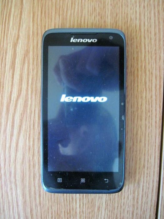 Телефон Lenovo A526.