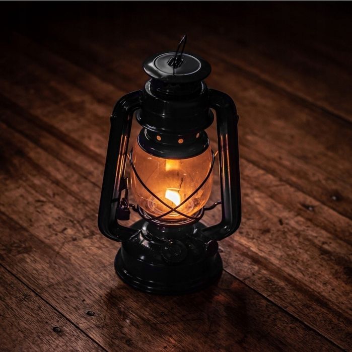 Lampa naftowa srebrna 24cm