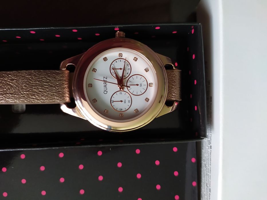 Zegarek damski Avon nowy