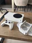 Xbox Series S 512gb + kierownica thrustmaster+stacja dokuąca