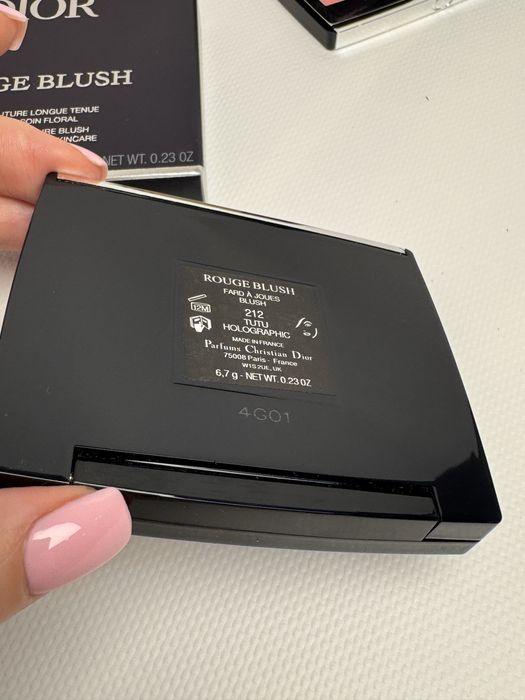 Рум’яна Dior Rouge 212 TUTU Holografic