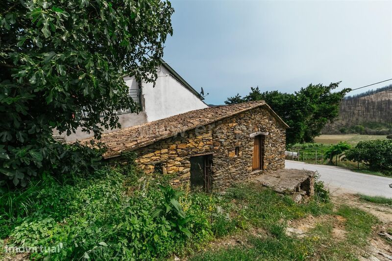 Moradia Rústica Estúdio / Manteigas, Vale de Amoreira