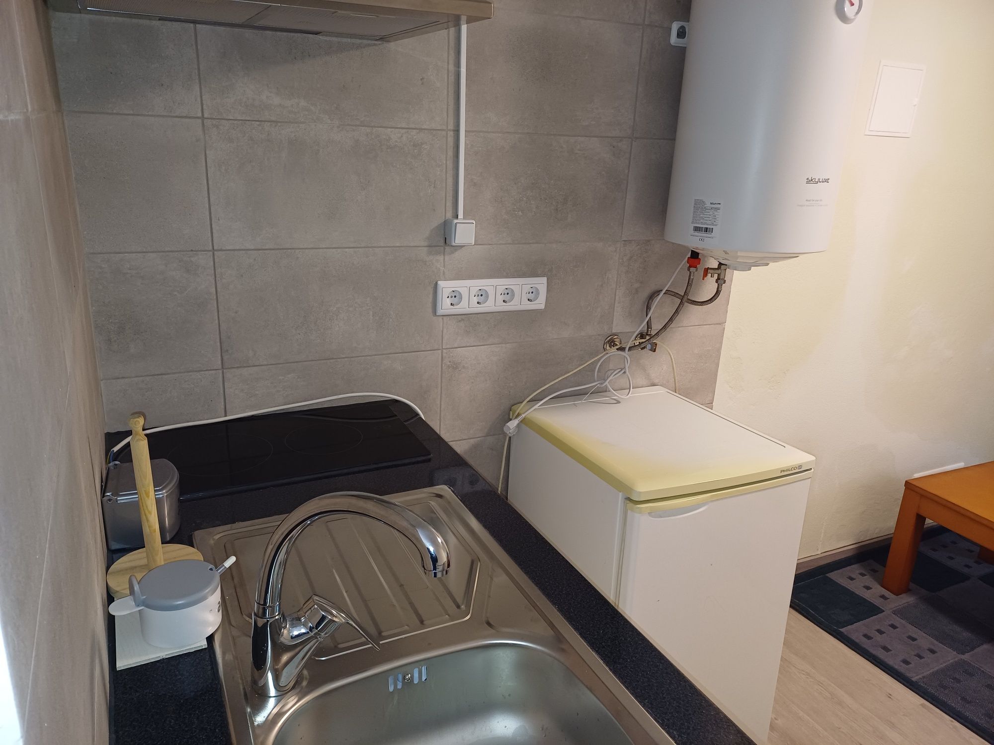 Alugo com contrato a 6 meses renovável