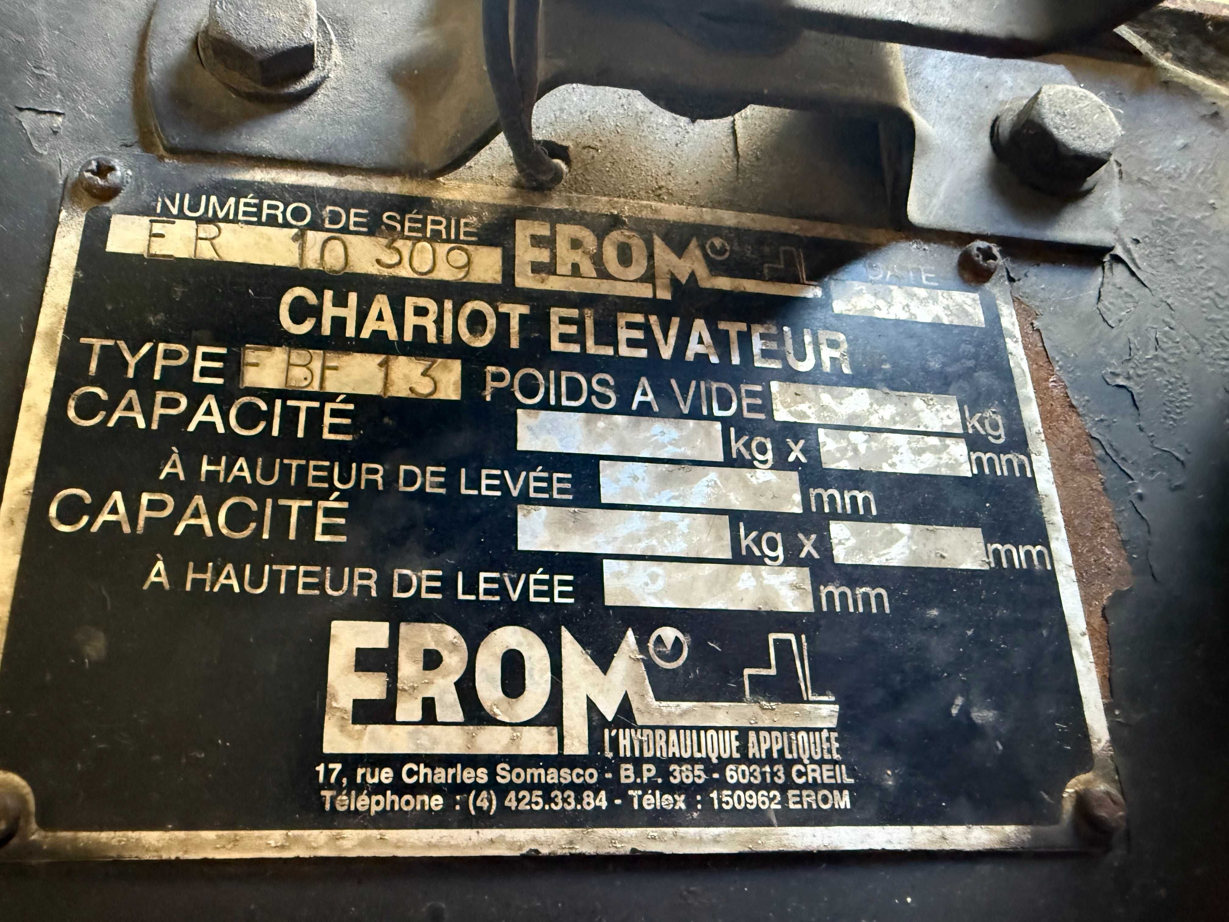Empilhador eletrico com baterias novas
